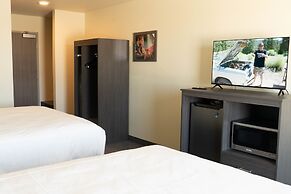 Iron Creek Inn & Suites