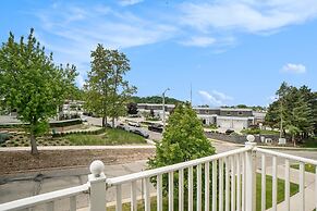 Family-Friendly 3BR Condo Grand Haven 27