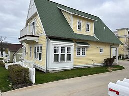 Family-Friendly 3BR Condo Grand Haven 27