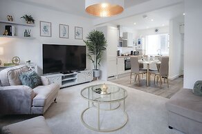 Luxurious Apartment Charlton Mews - 2 Bed - Tenby