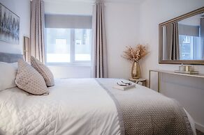 Luxurious Apartment Charlton Mews - 2 Bed - Tenby