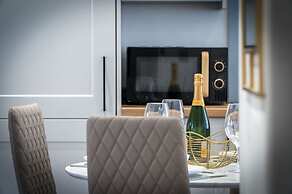 Luxurious Apartment Charlton Mews - 2 Bed - Tenby