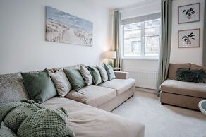 Luxurious Apartment Charlton Mews - 2 Bed - Tenby