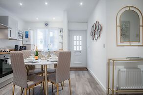 Luxurious Apartment Charlton Mews - 2 Bed - Tenby