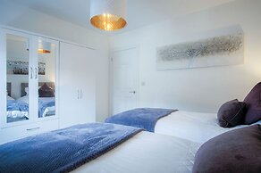 Luxurious Apartment Charlton Mews - 2 Bed - Tenby