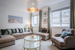 Luxurious Apartment Charlton Mews - 2 Bed - Tenby