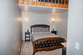 Waterfront 2BDR Condo in Grand Haven 110