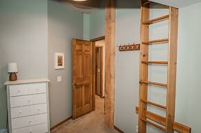 Waterfront 2BDR Condo in Grand Haven 110