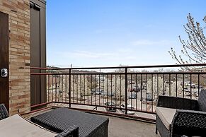 Luxurious 2BDR Loft-Condo Grand Haven 12
