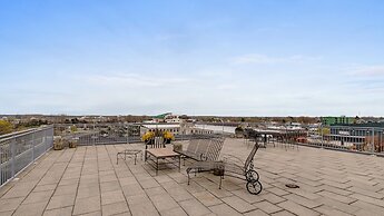 Luxurious 2BDR Loft-Condo Grand Haven 12