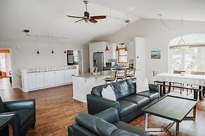 4BDR Blue Haven Cottage Grand Haven 150