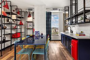 Moxy Madison Downtown