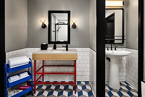 Moxy Madison Downtown