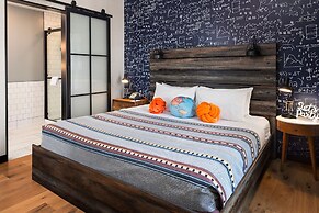 Moxy Madison Downtown