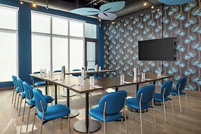 Moxy Madison Downtown