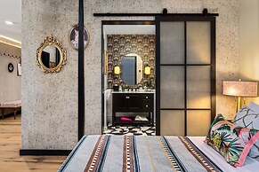 Moxy Madison Downtown