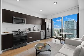 Beautiful Studio Near Bayfront Park