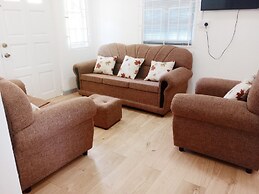 Impeccable 2-bed House in St Patrick's