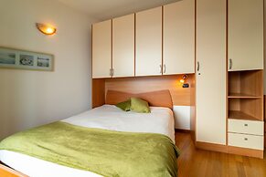 Willow Apartment With Lakeview by Wonderful Italy