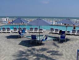 Islander Beach Resort