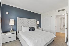 Luxury apt with Bay View at Miami Beach