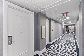 Luxury apt with Bay View at Miami Beach