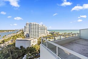 Luxury apt with Bay View at Miami Beach
