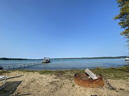 Sunrise Sands Retreat Beach & Dock 2364