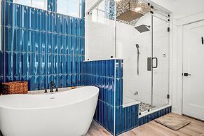 Suns Out Buns Out 113 TEA