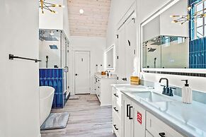 Suns Out Buns Out 113 TEA