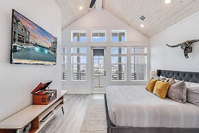 Suns Out Buns Out 113 TEA