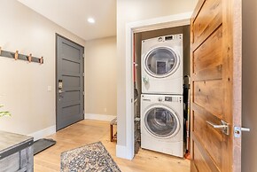 Blue River Flats Building 2 #302 By Summit County Mountain Retreats