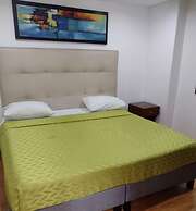 Hotel TOWER - Embajada Americana