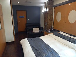 HOTEL C-PLUS - Adults Only