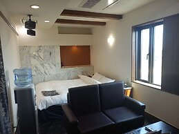 HOTEL C-PLUS - Adults Only