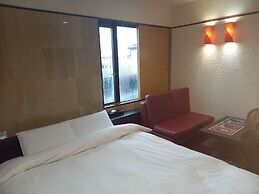 HOTEL C-PLUS - Adults Only