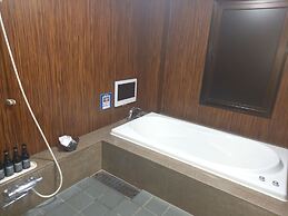 HOTEL C-PLUS - Adults Only