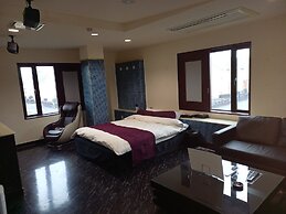 HOTEL C-PLUS - Adults Only