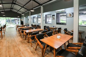 Townhouse Oak J&b Gunung Sahari