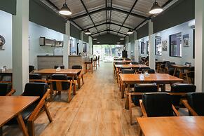 Townhouse Oak J&b Gunung Sahari