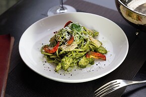 Caravan Hotel by EHM