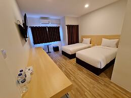The Charlotte Smart Hotel Lopburi