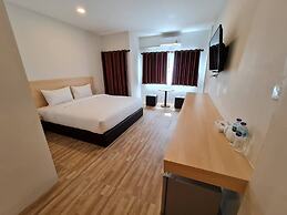 The Charlotte Smart Hotel Lopburi