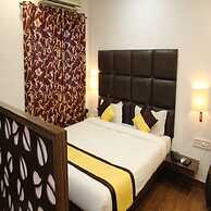 Hotel Meenakshi Palace