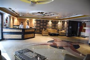 Hotel Meenakshi Palace