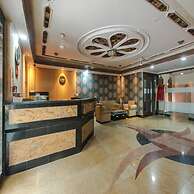 Hotel Meenakshi Palace