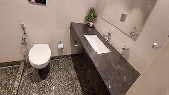 Hotel Meenakshi Palace