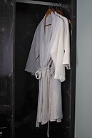 Amica Premier Hotel and Travel