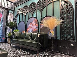 Amica Premier Hotel and Travel