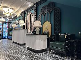 Amica Premier Hotel and Travel